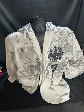 White Graphic Zip Hoodie with Crest Detail-fire elementz size large-#565